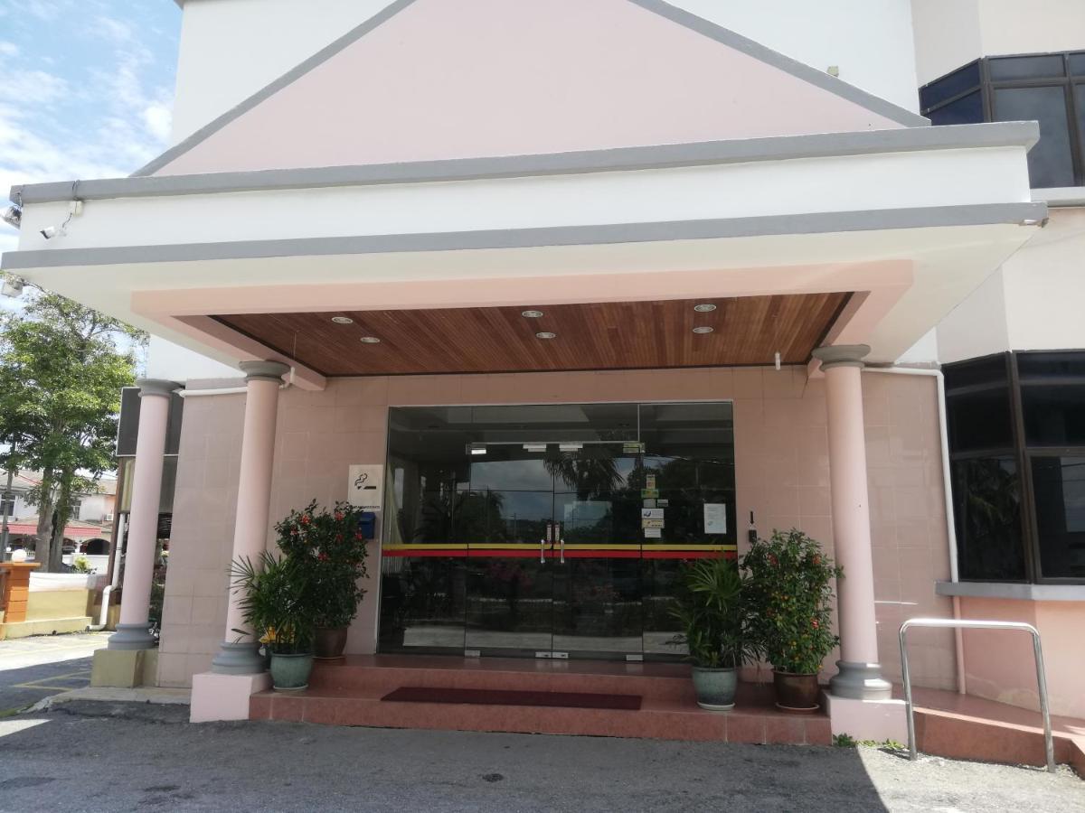 Hotel Damai Parit Buntar Exteriör bild